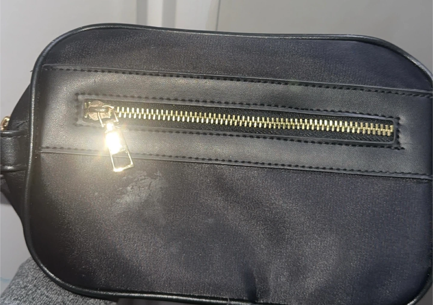 Guess makeup bag - photo 2