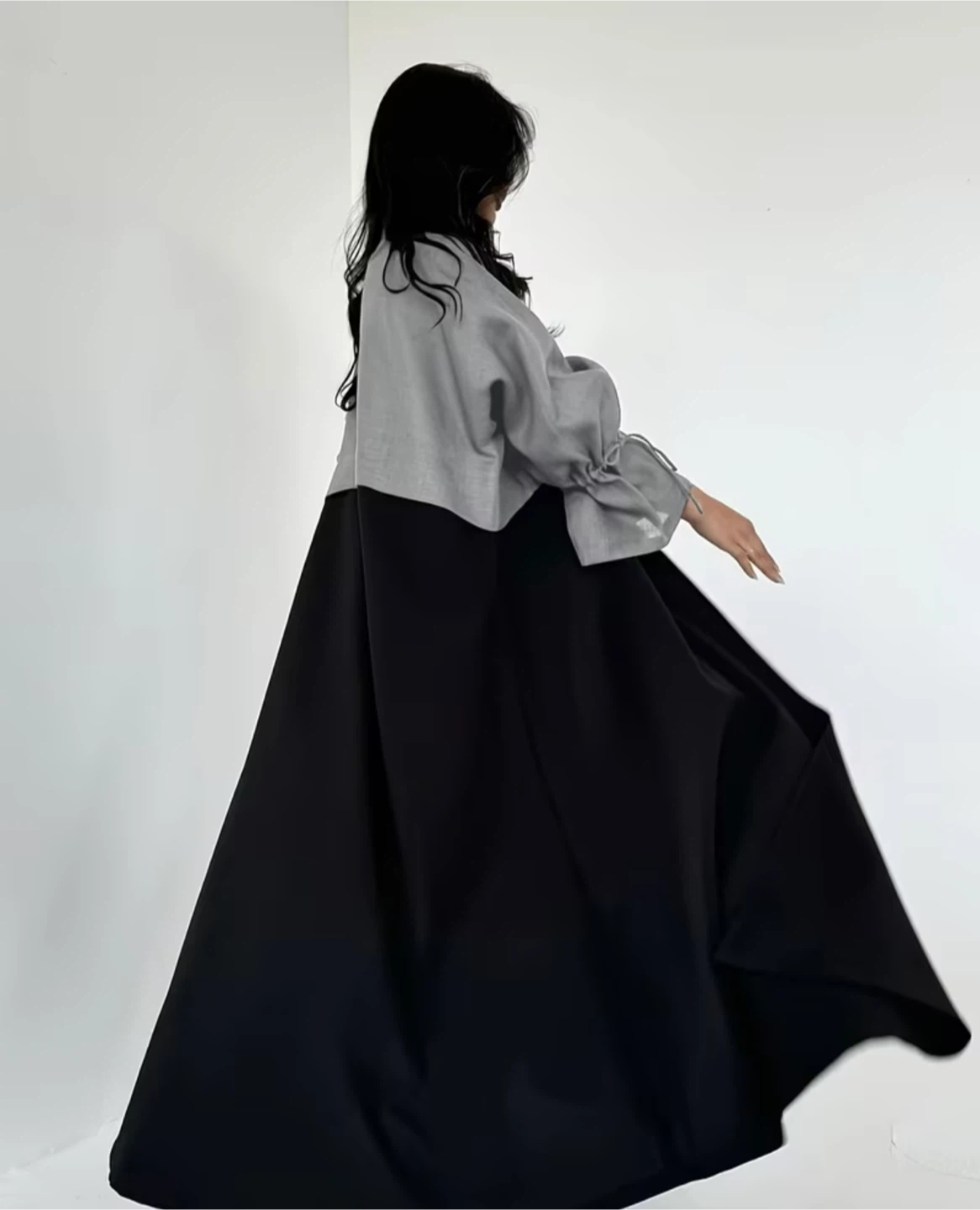 Two-Tone Abaya - Grey and Black - photo 2