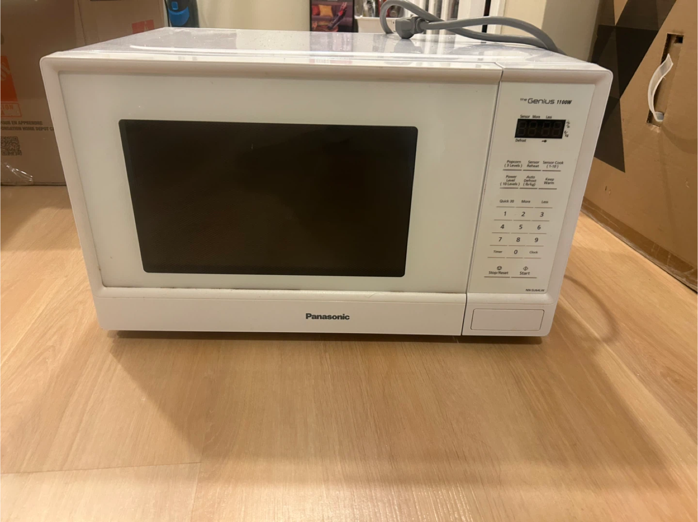 Panasonic Genius 1100W Microwave