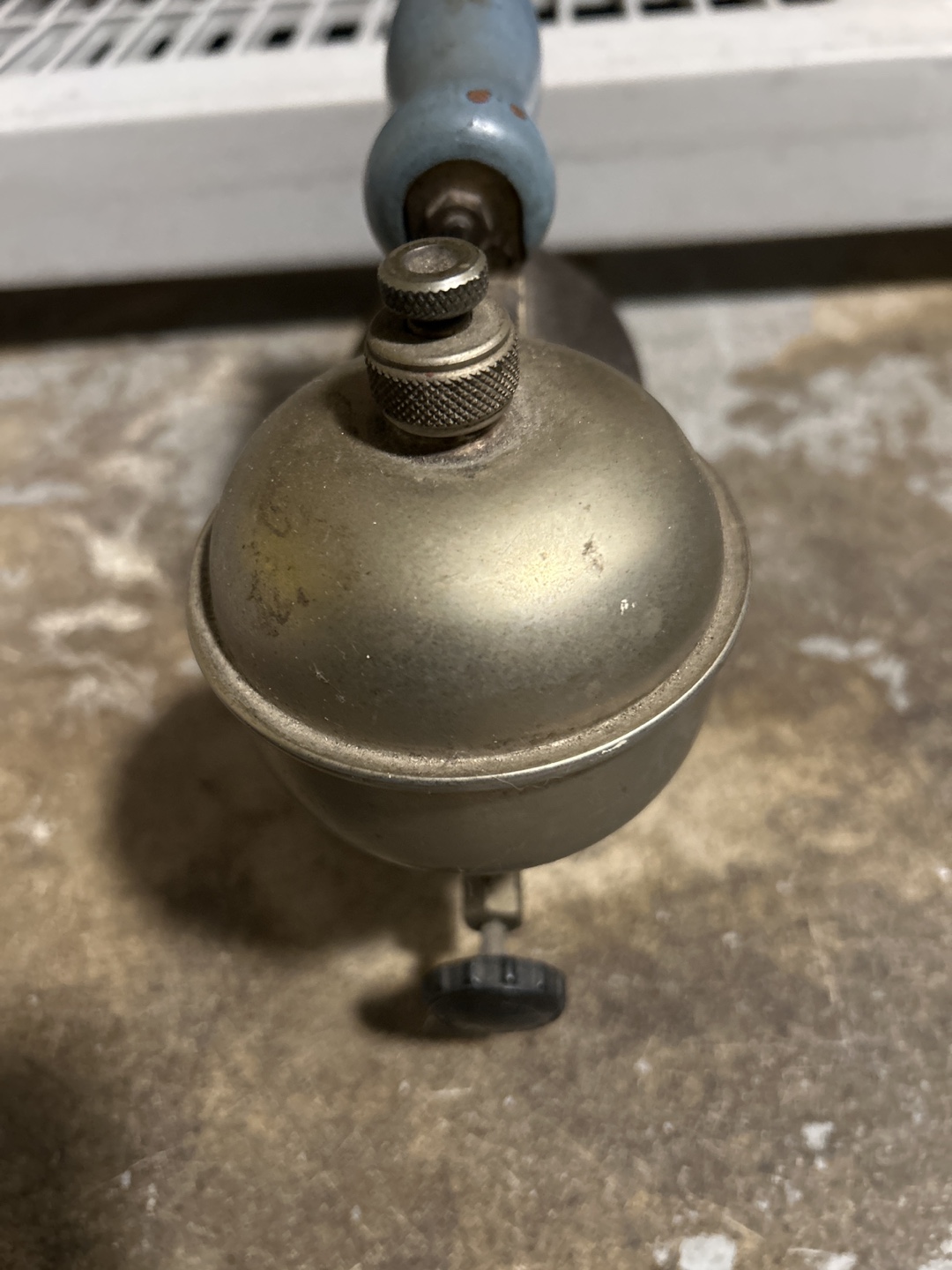 Vintage Blue Handle Fuel Iron - photo 3