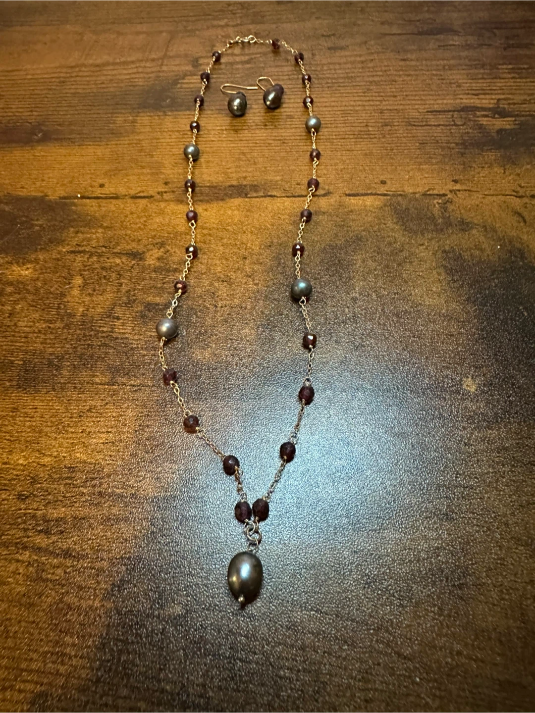 10K Gold Pearl & Garnet Necklace & Earrings