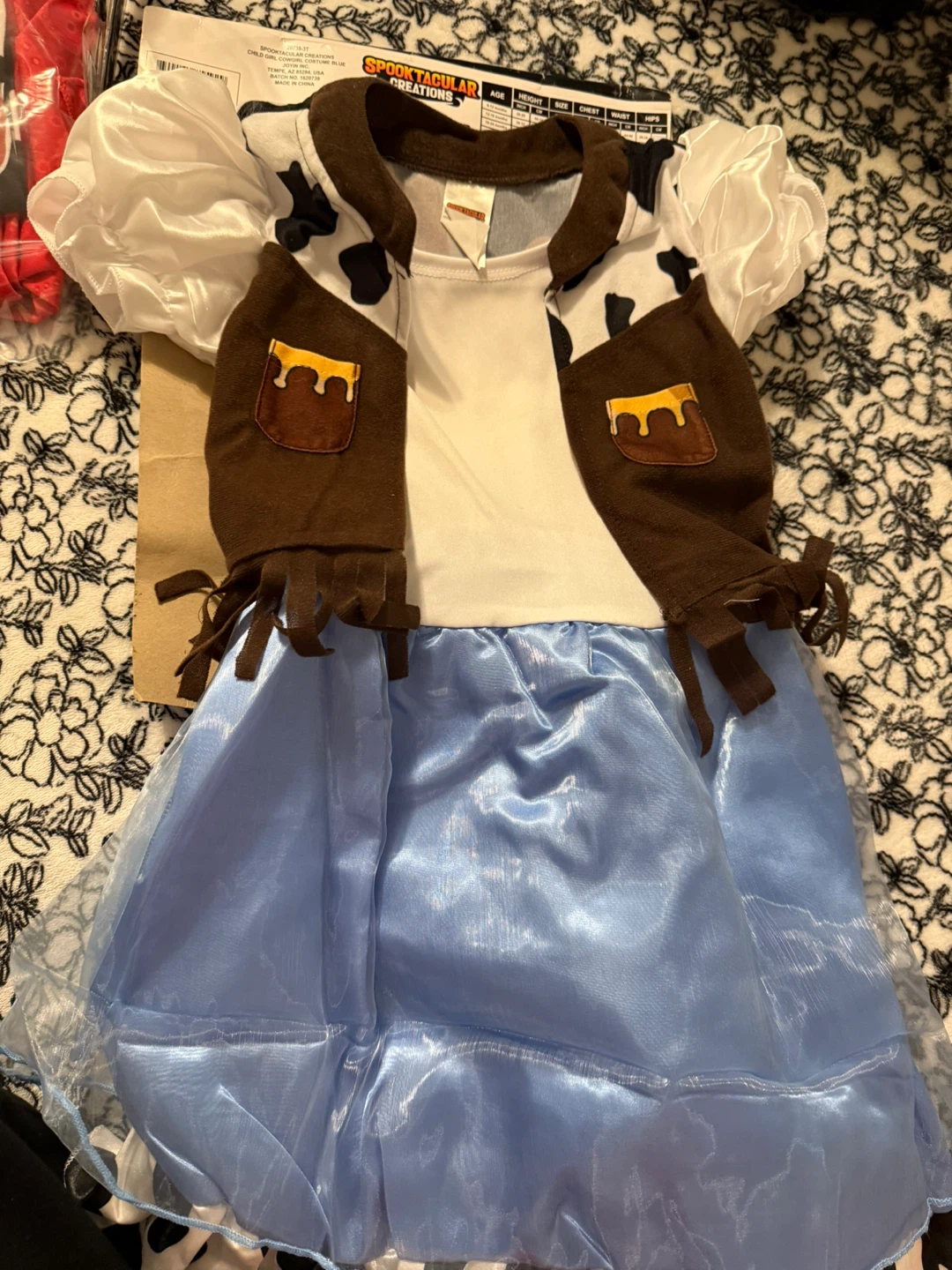 Spooktacular Creations Cowgirl Child Costume Size 3T - photo 4