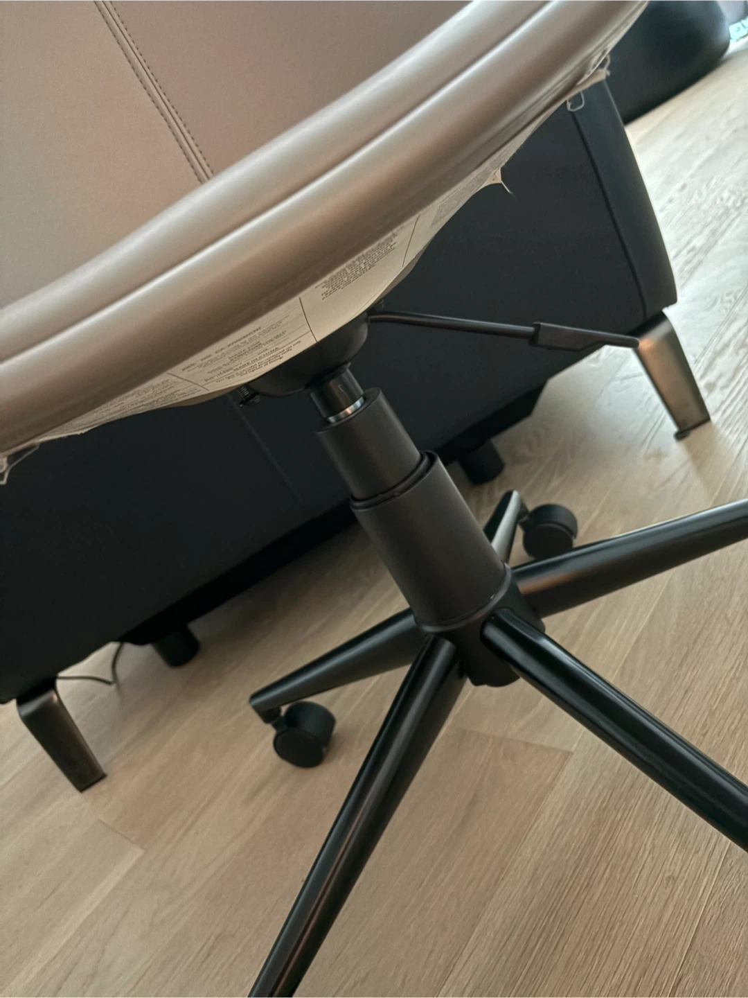 Desk chair - photo 2