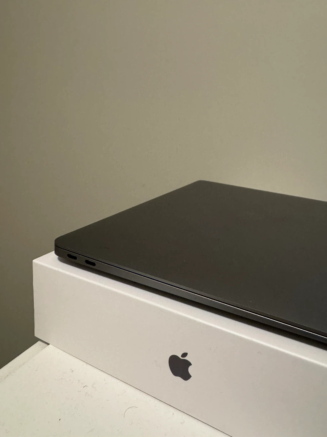 13-inch MacBook Air with M1 chip - Space Grey - photo 5