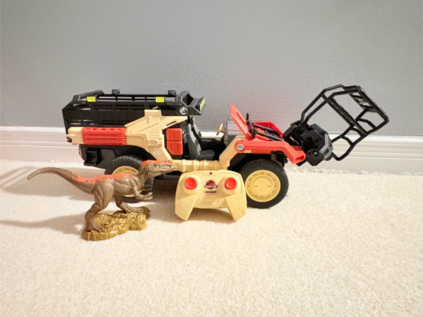 Matchbox RC Jurassic World Toy Truck with Dinosaur