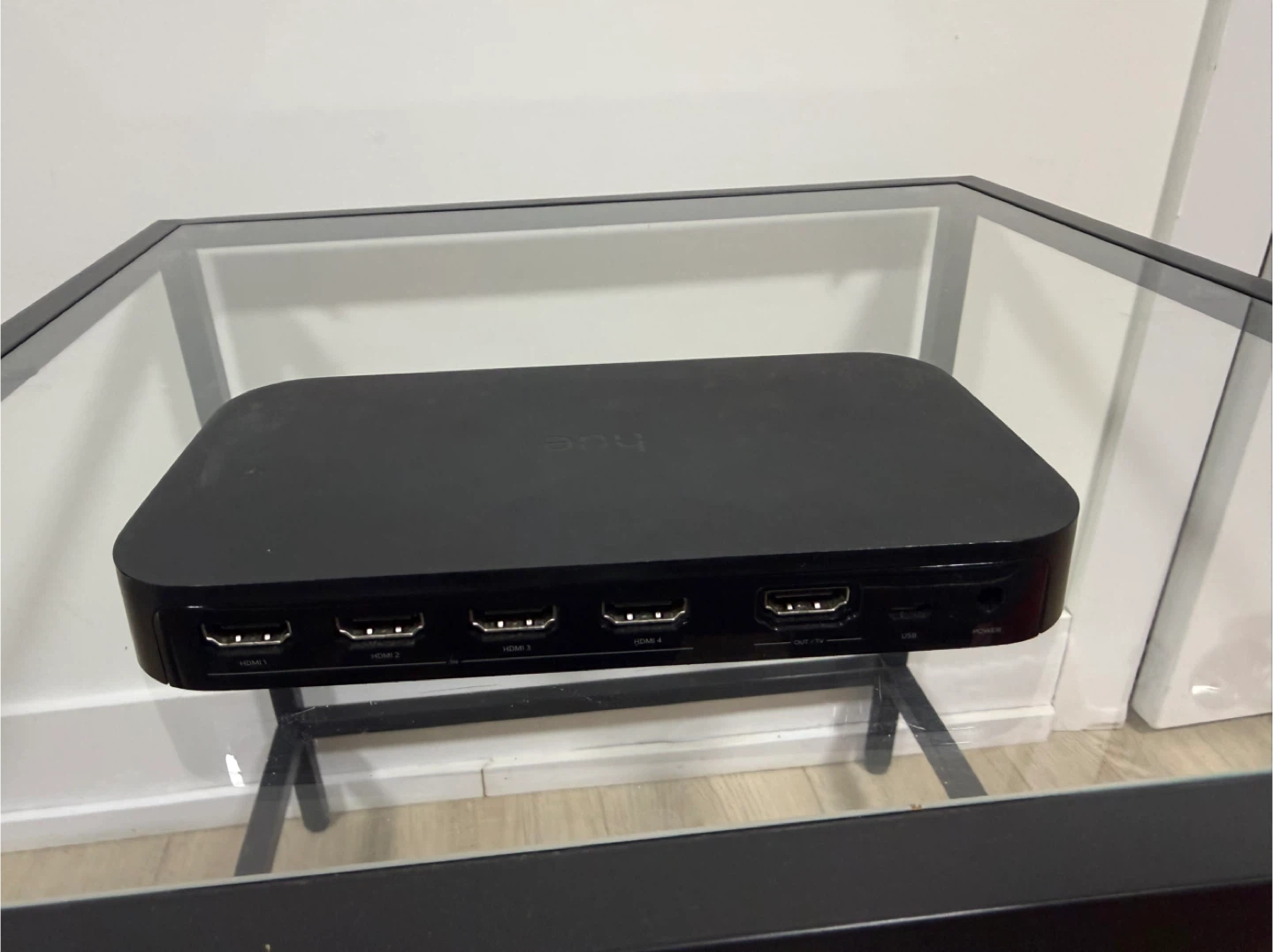 Philips Hue HDMI Sync Box - photo 3