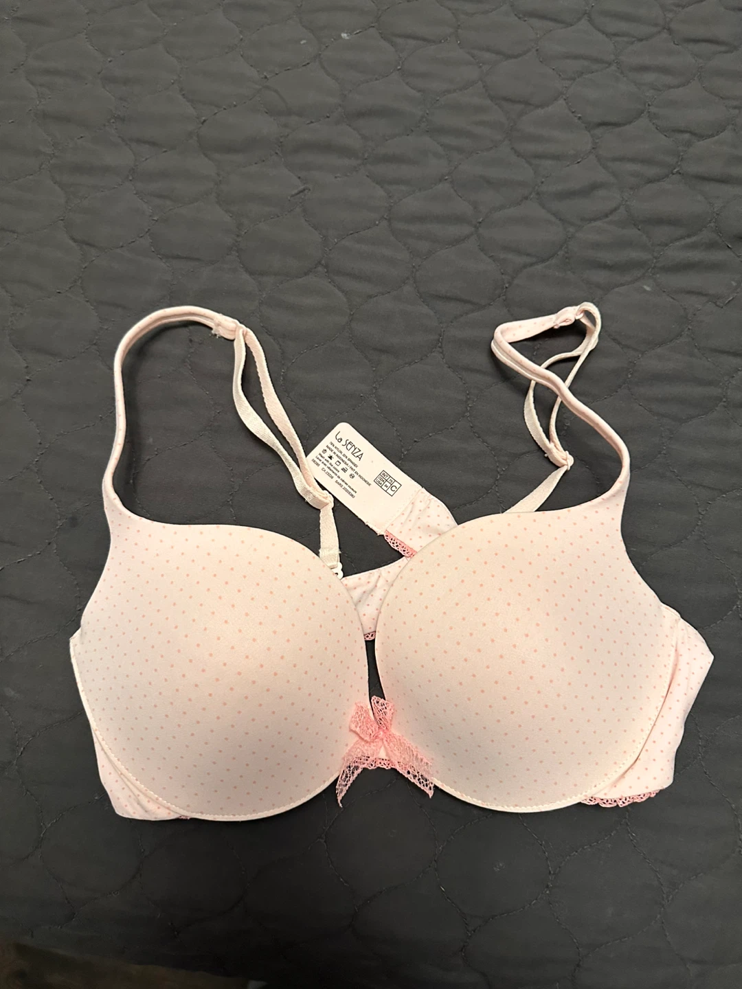 Brand new La Senza Pink Polka Dot Bra Size 34C