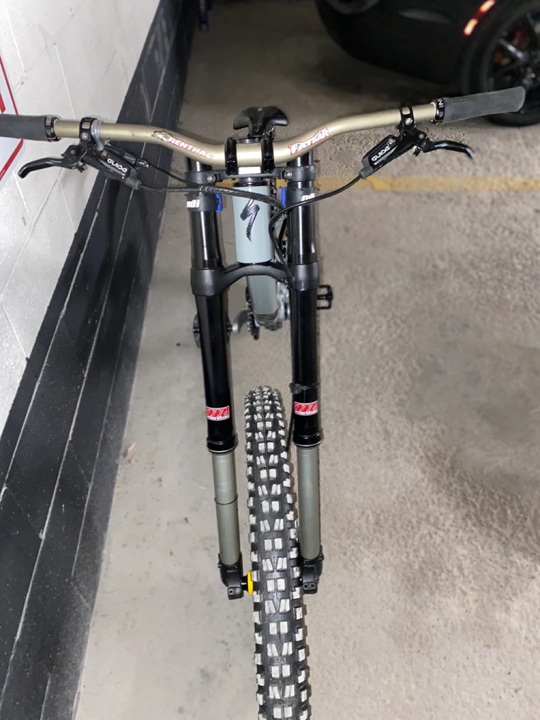 Specialized Demo DH Mountain Bike - photo 4