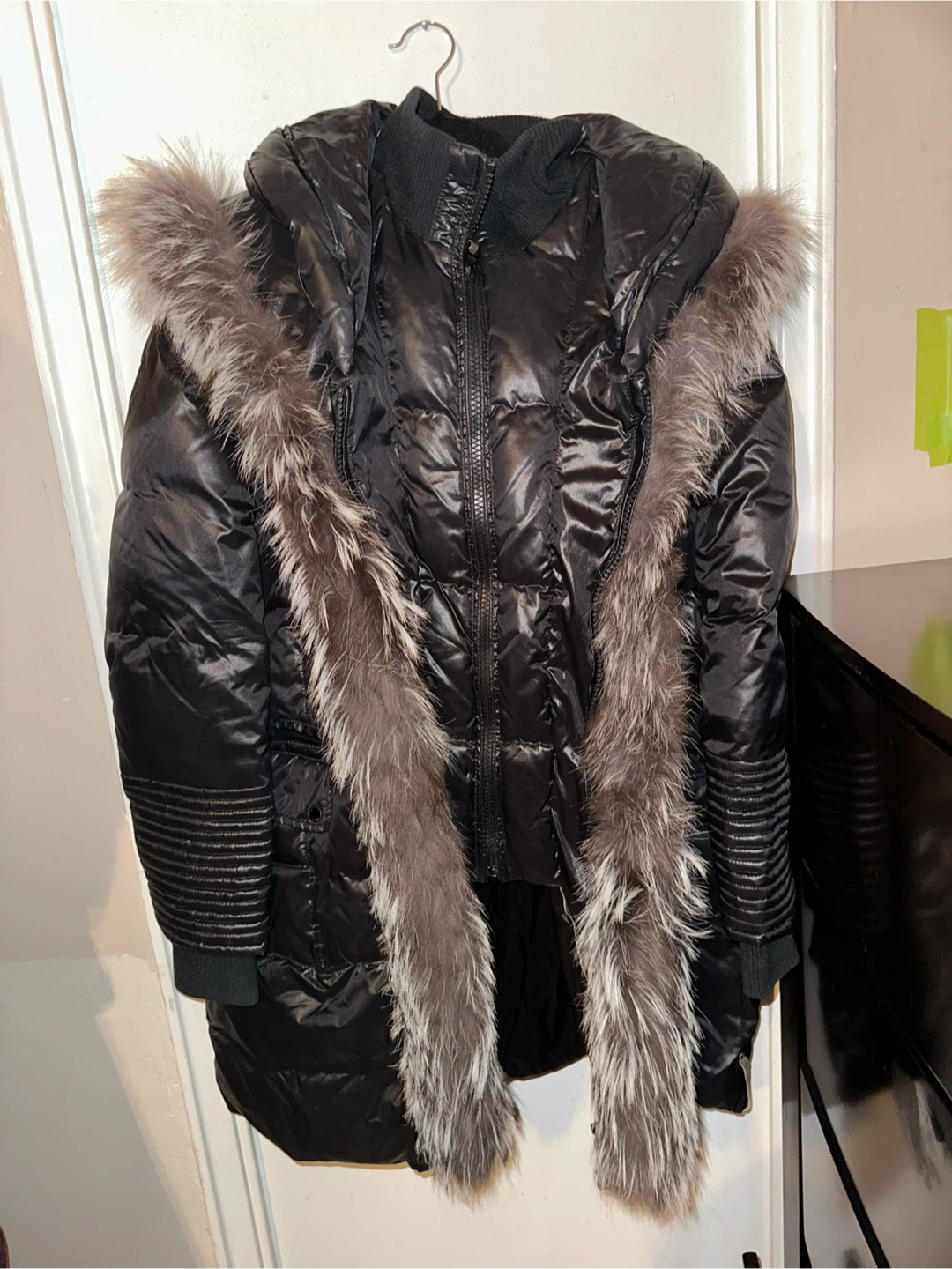 ‼️$1k Value‼️Nicole Benisti Puffer Coat with Fox Fur Trim - photo 3