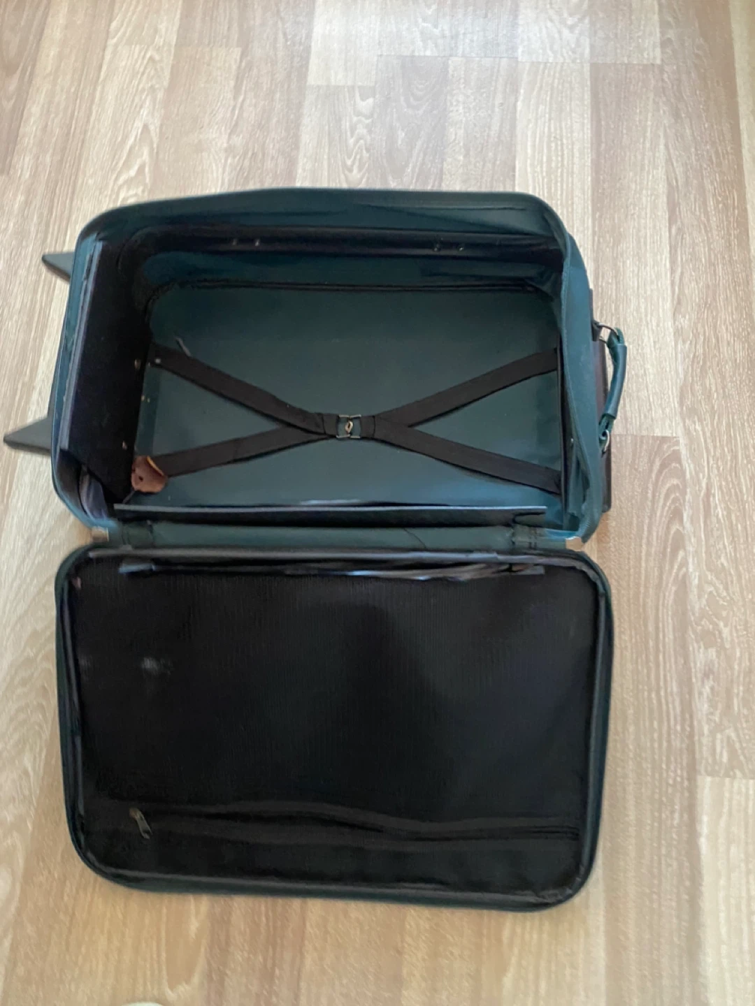 Stradellina Green Rolling Suitcase - photo 3