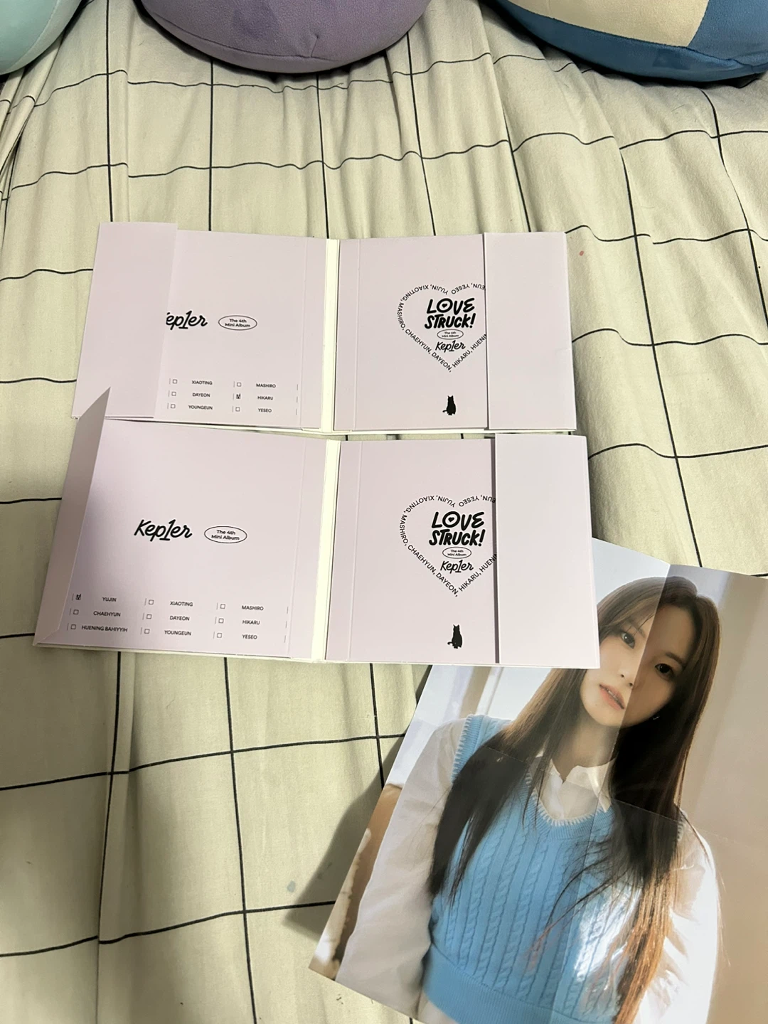 Kepler Love Struck! The 4th Mini Album (2 copies) - photo 2