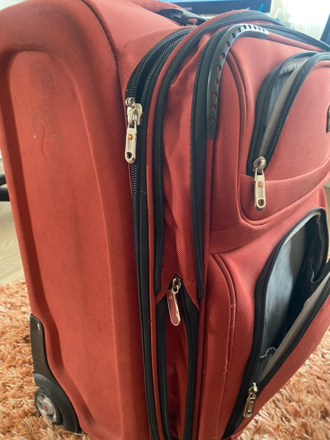 Red Swiss Travel Suitcase hand carry small - photo 3