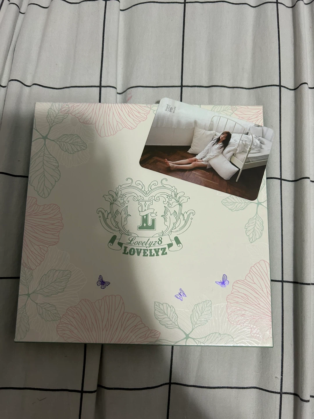 LOVELYZ8 LOVELYZ album