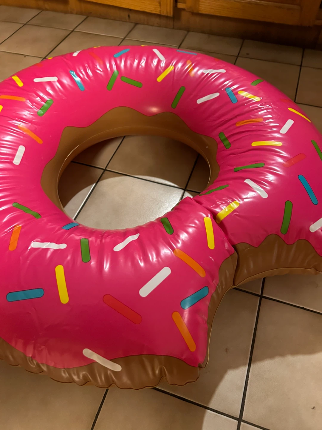 Inflatable Donut Pool Float - photo 2