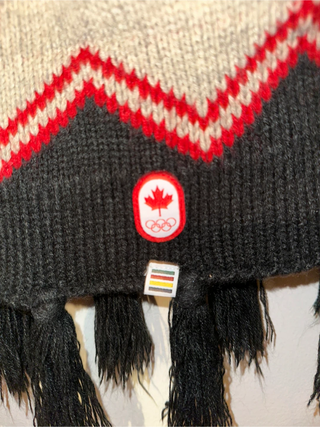 Canada Olympic Knit Poncho - photo 4