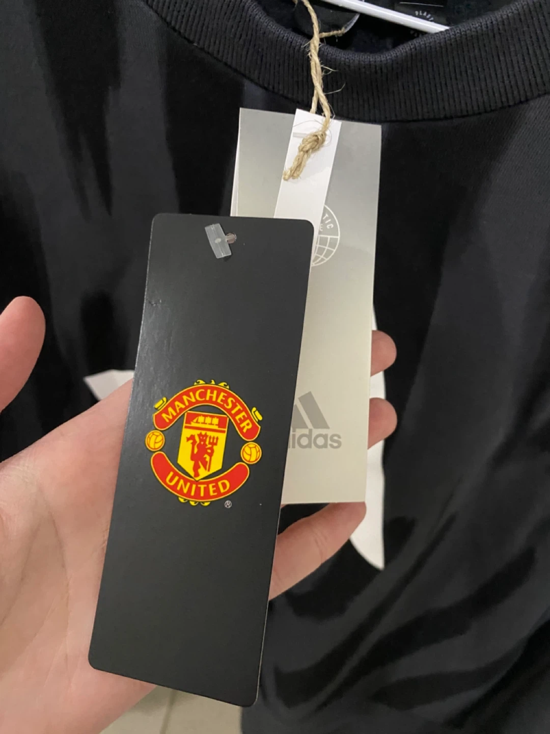 NEW - Adidas Manchester United Crewneck Sweatshirt - photo 4