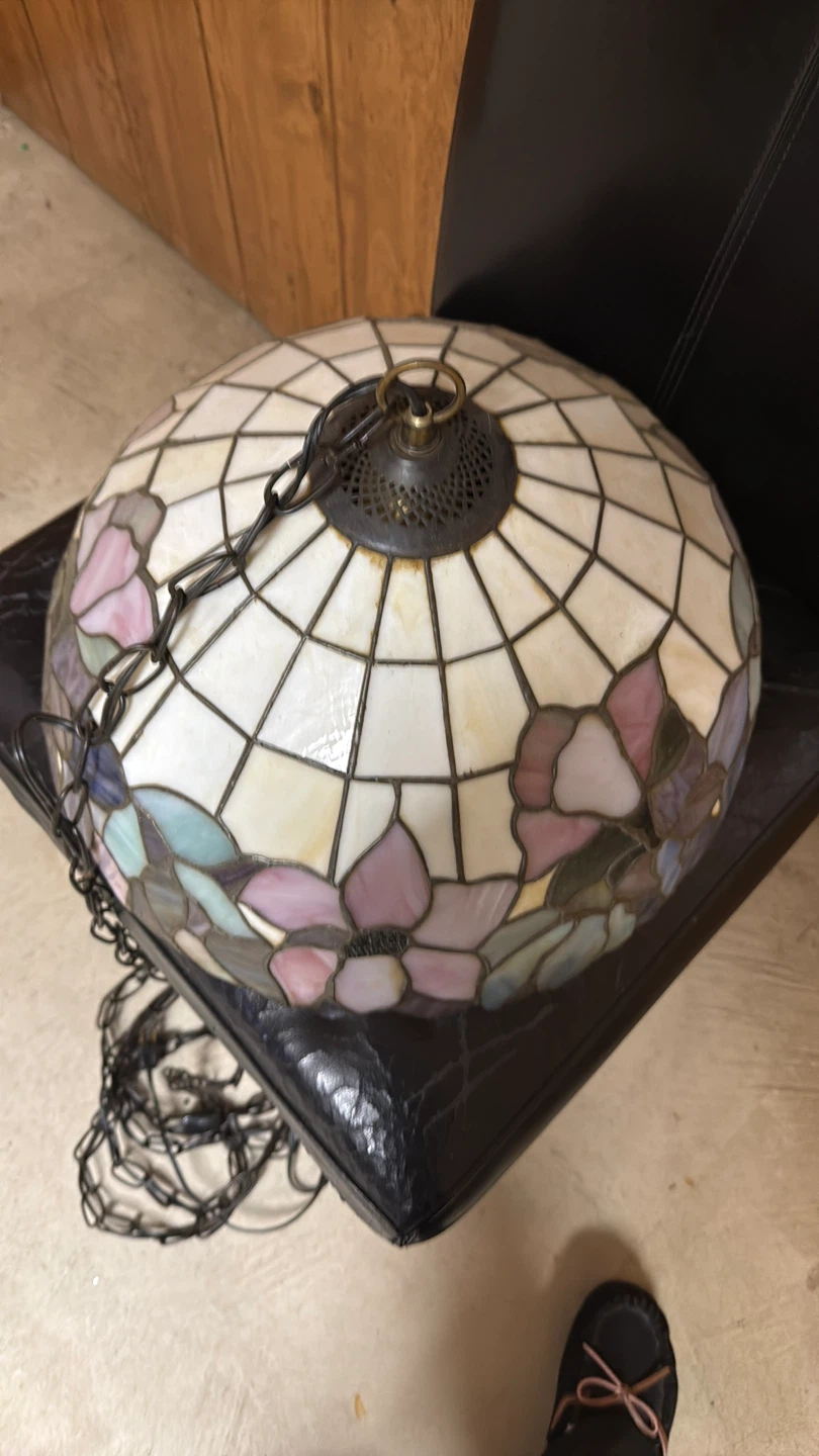 Stained Glass Pendant Light Fixture with Floral Design