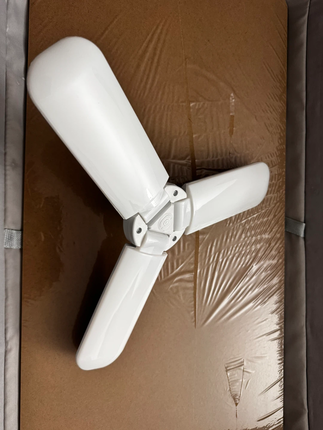 Deformable LED Bulb Light - photo 3
