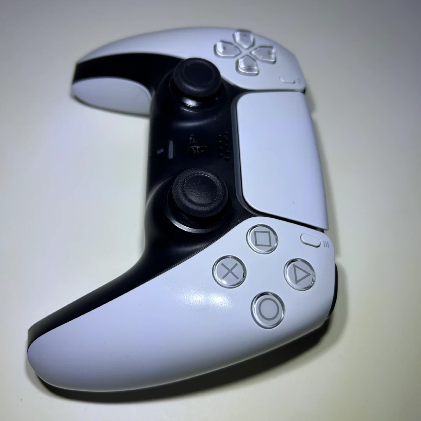 Sony PlayStation 5 DualSense Wireless Controller - photo 4