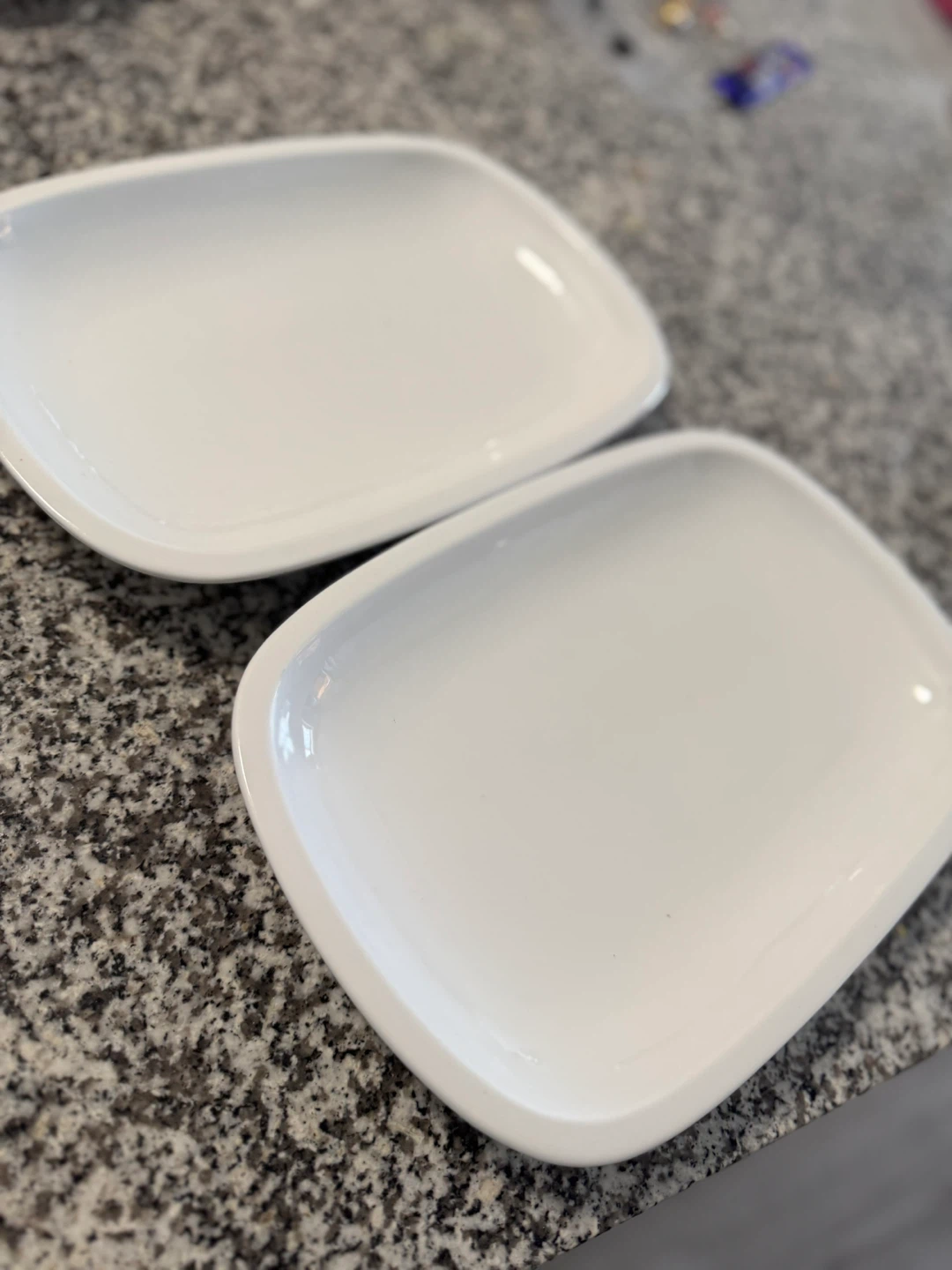 Set of 2 White Rectangular Plates - photo 2