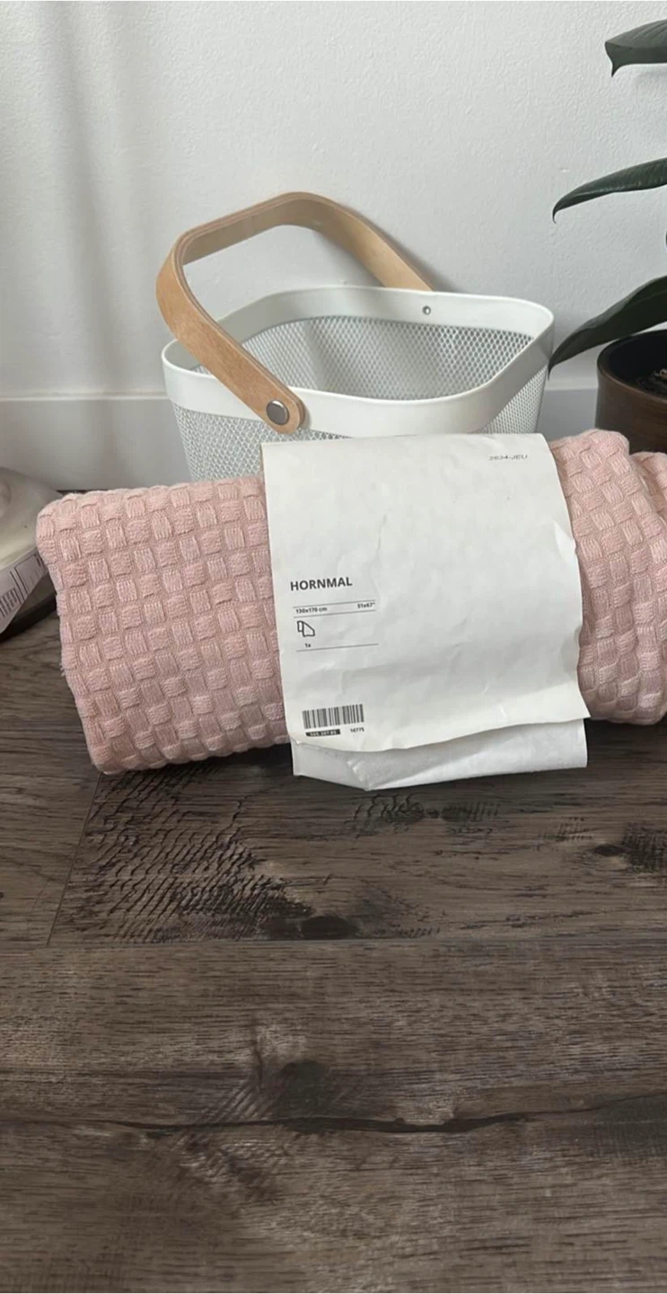 IKEA HORNMAL Throw - Light Pink 130x170 cm