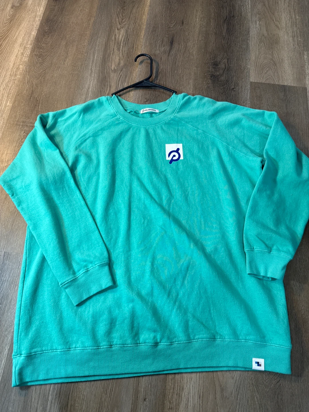 Peloton Sweatshirt XL Aqua