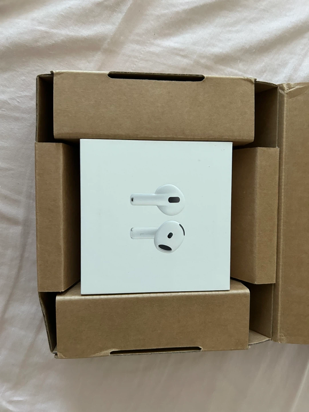Apple AirPods 4