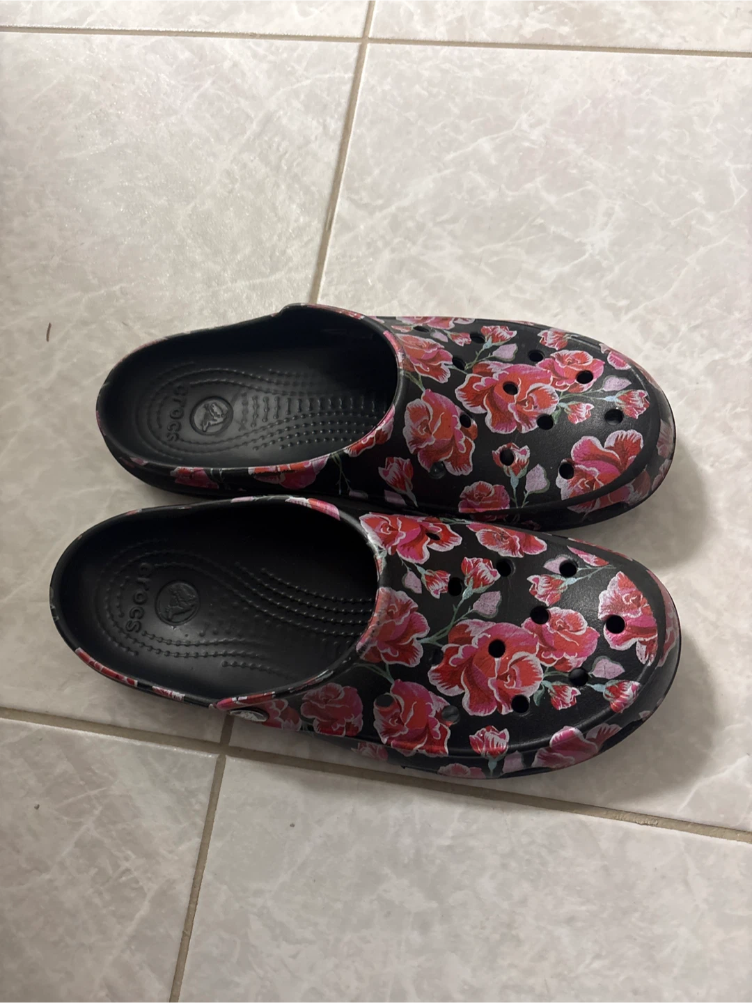 Crocs Classic Clogs - Floral Print