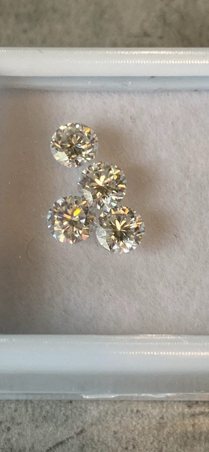 AGL 4 Lab-Grown Diamonds - Round Brilliant - photo 2