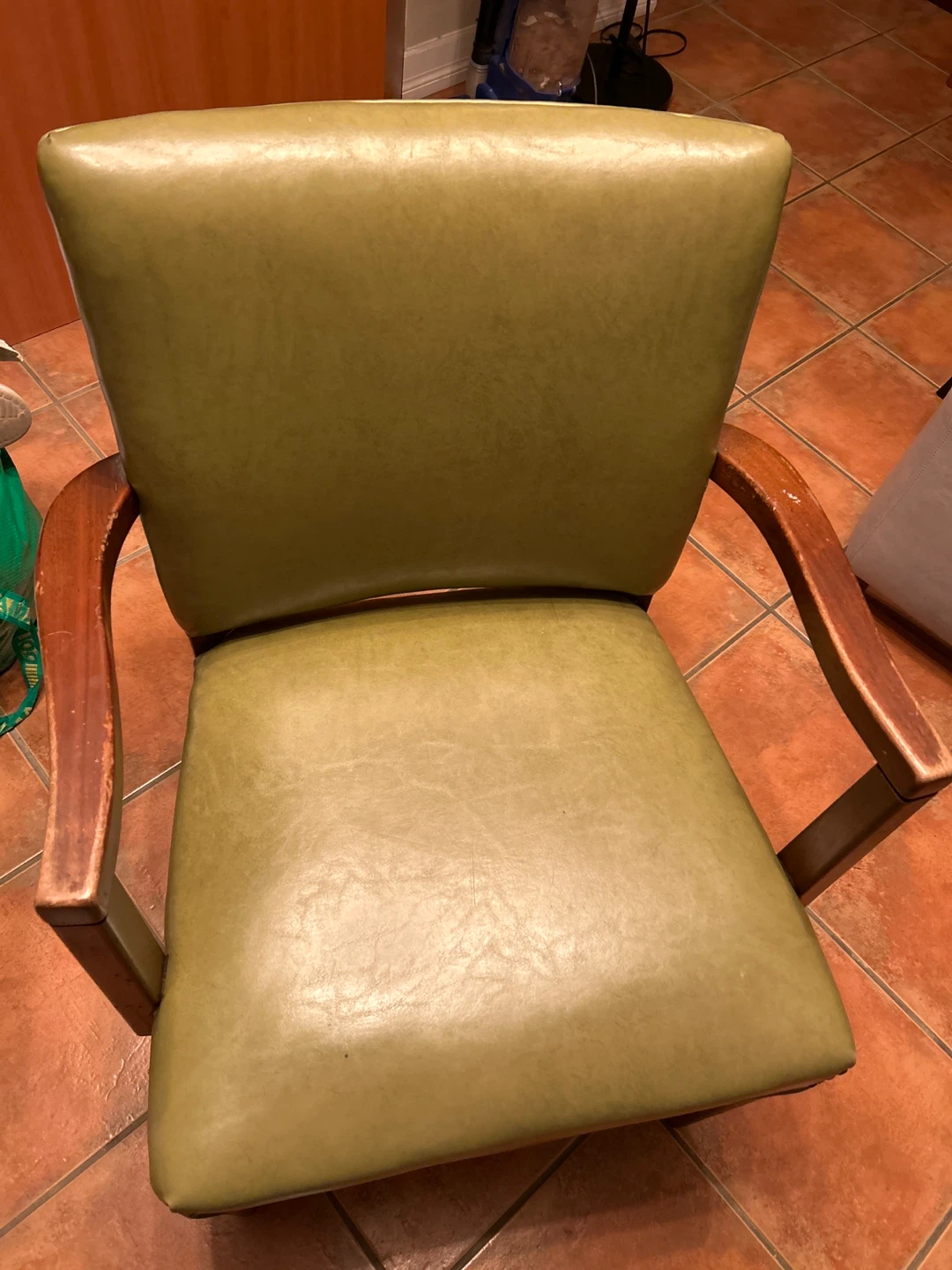 Vintage Leather Chair - photo 3