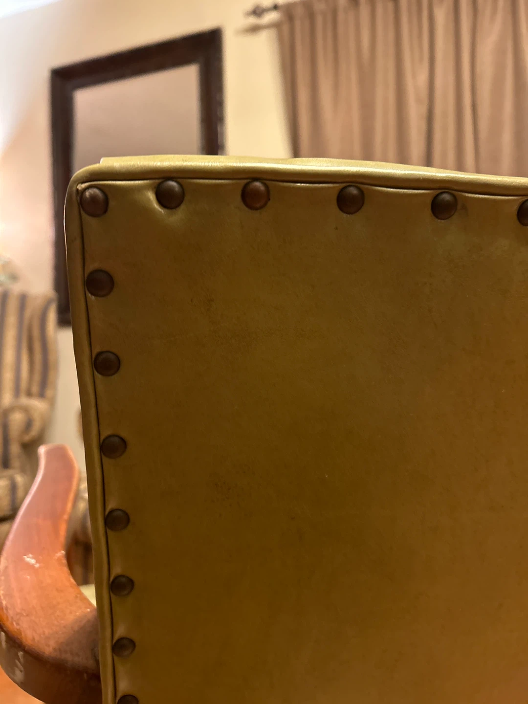 Vintage Leather Chair - photo 5