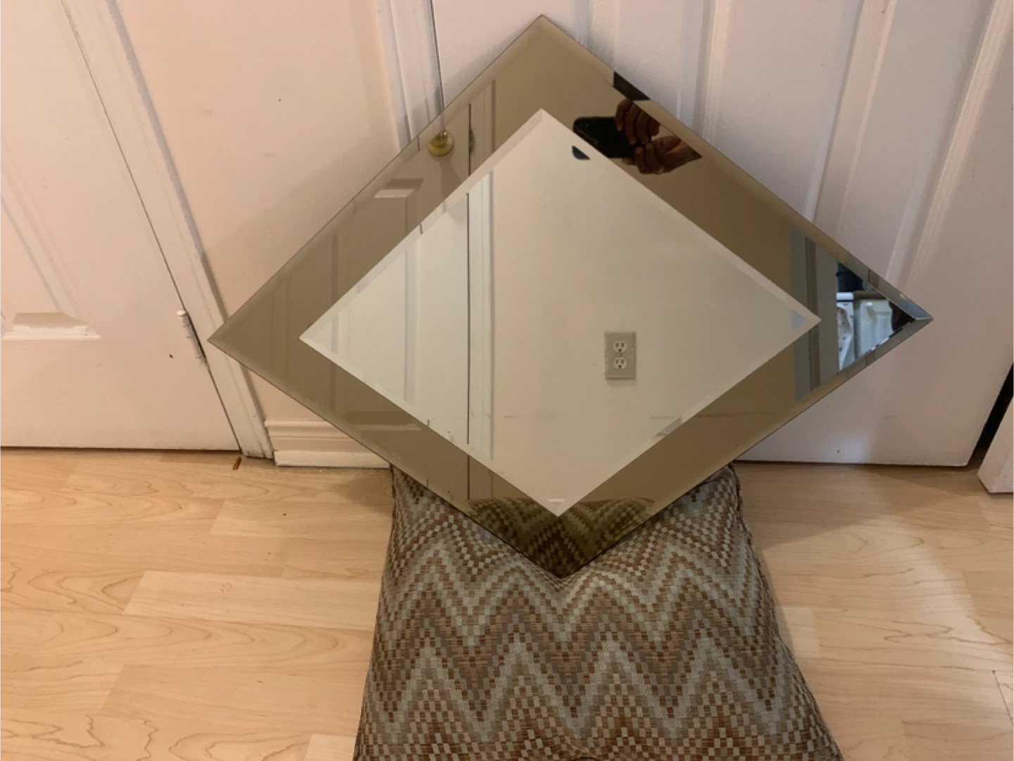 Beautiful Diamond Shaped Mirror