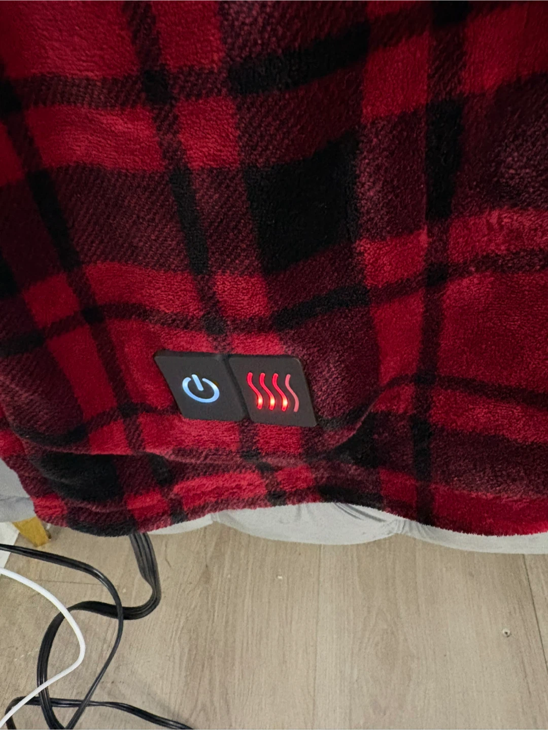 Red and Black Plaid Heated Blanket - photo 2