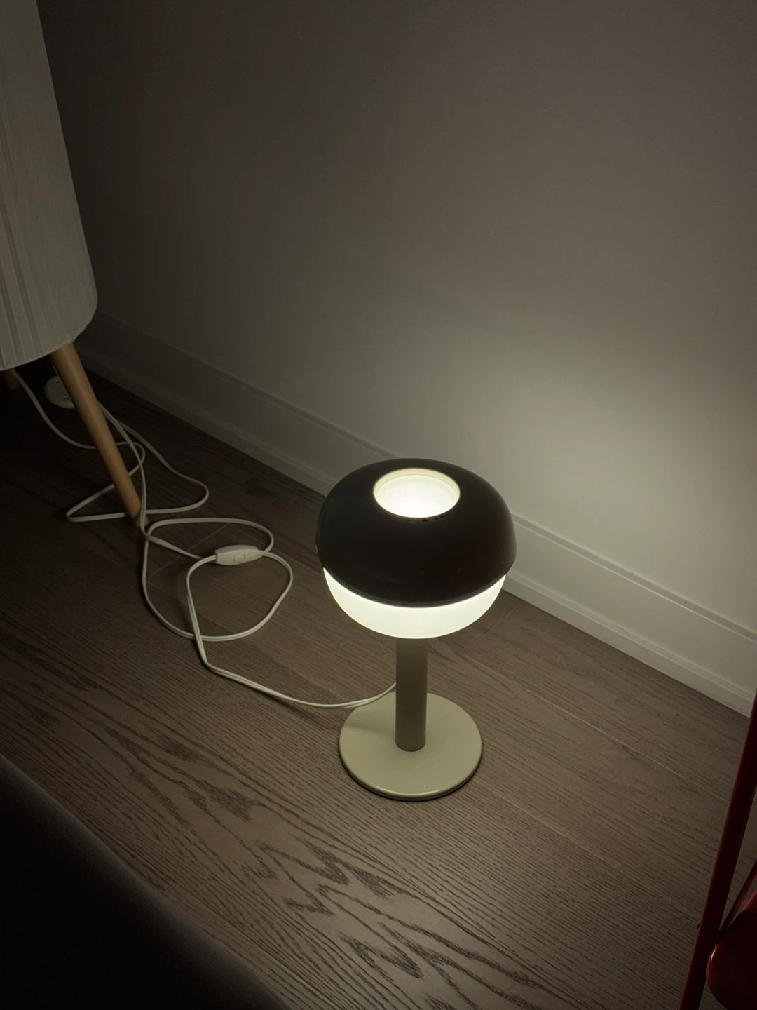IKEA Desk Lamp - Beige (with lightbulb) - photo 2