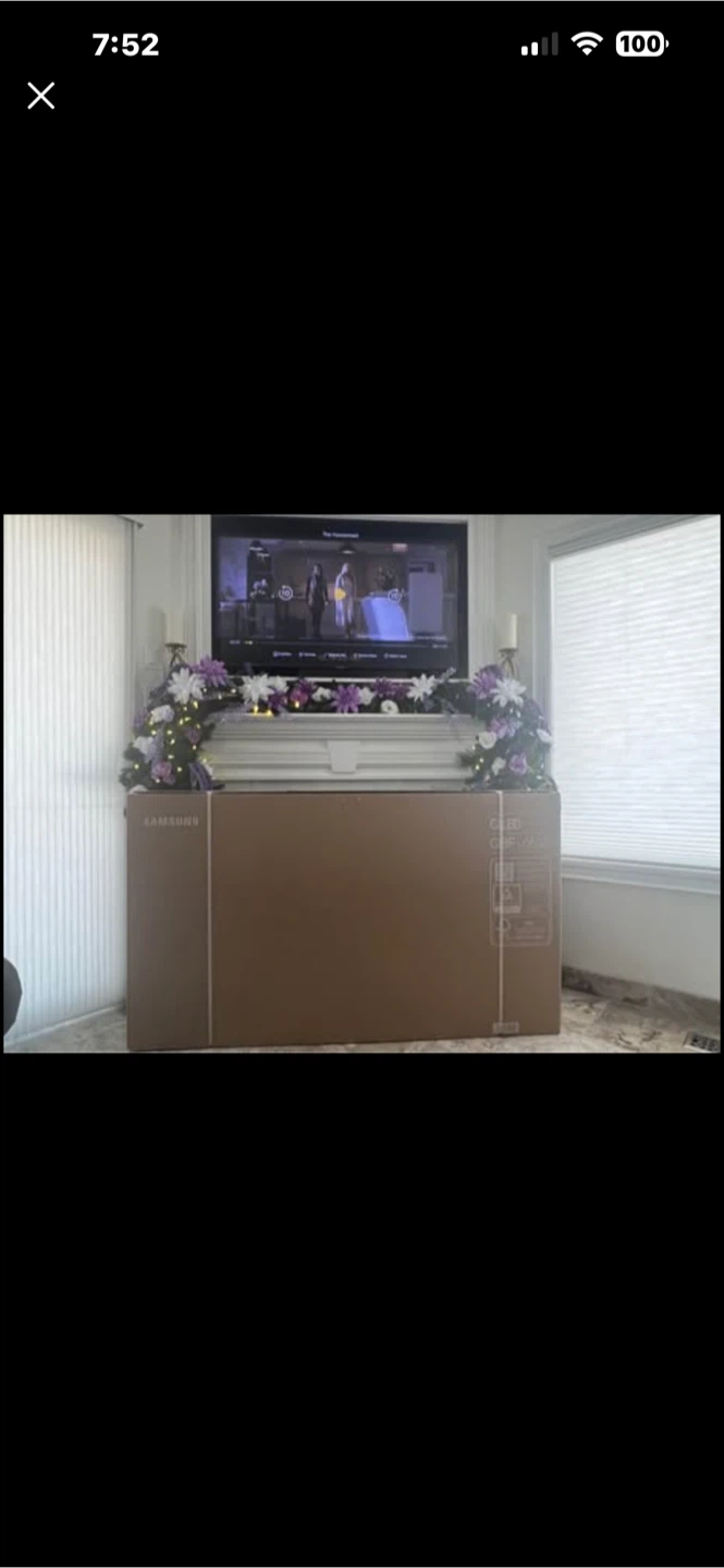 65 “ Samsung T.V. - photo 2