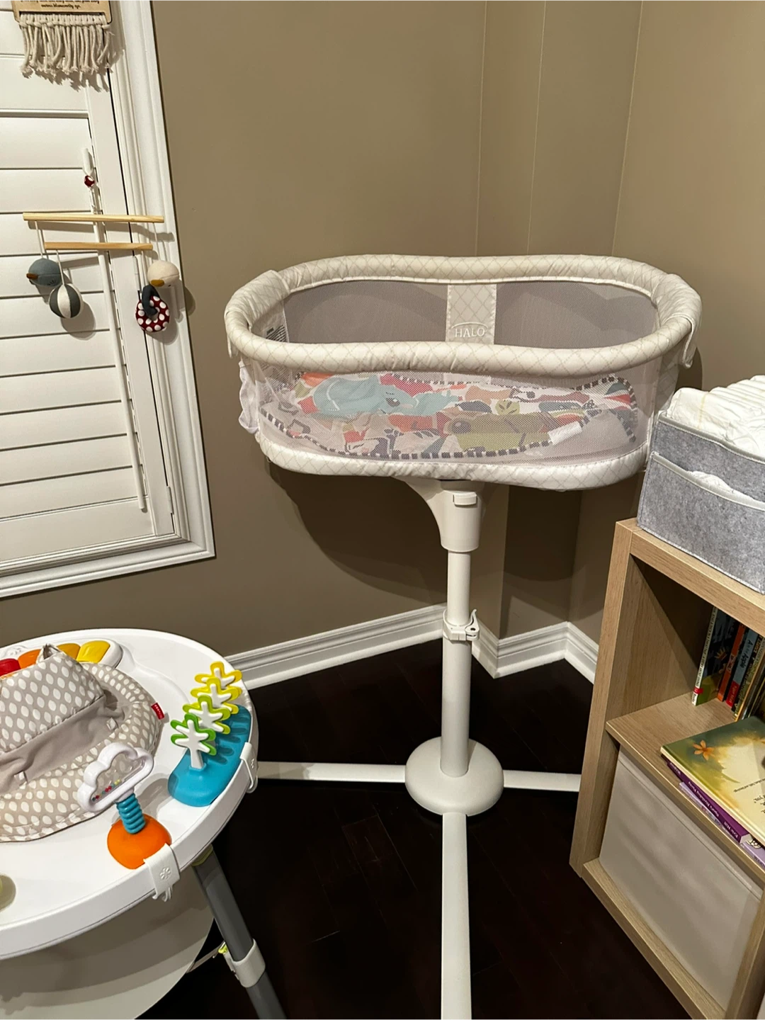 Halo Bassinest Swivel Sleeper