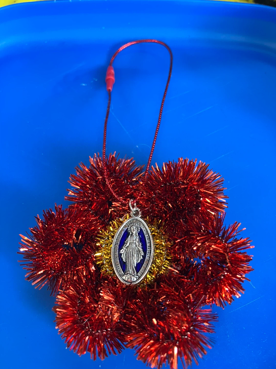 Miraculous Medal Ornament with Tinsel - photo 5