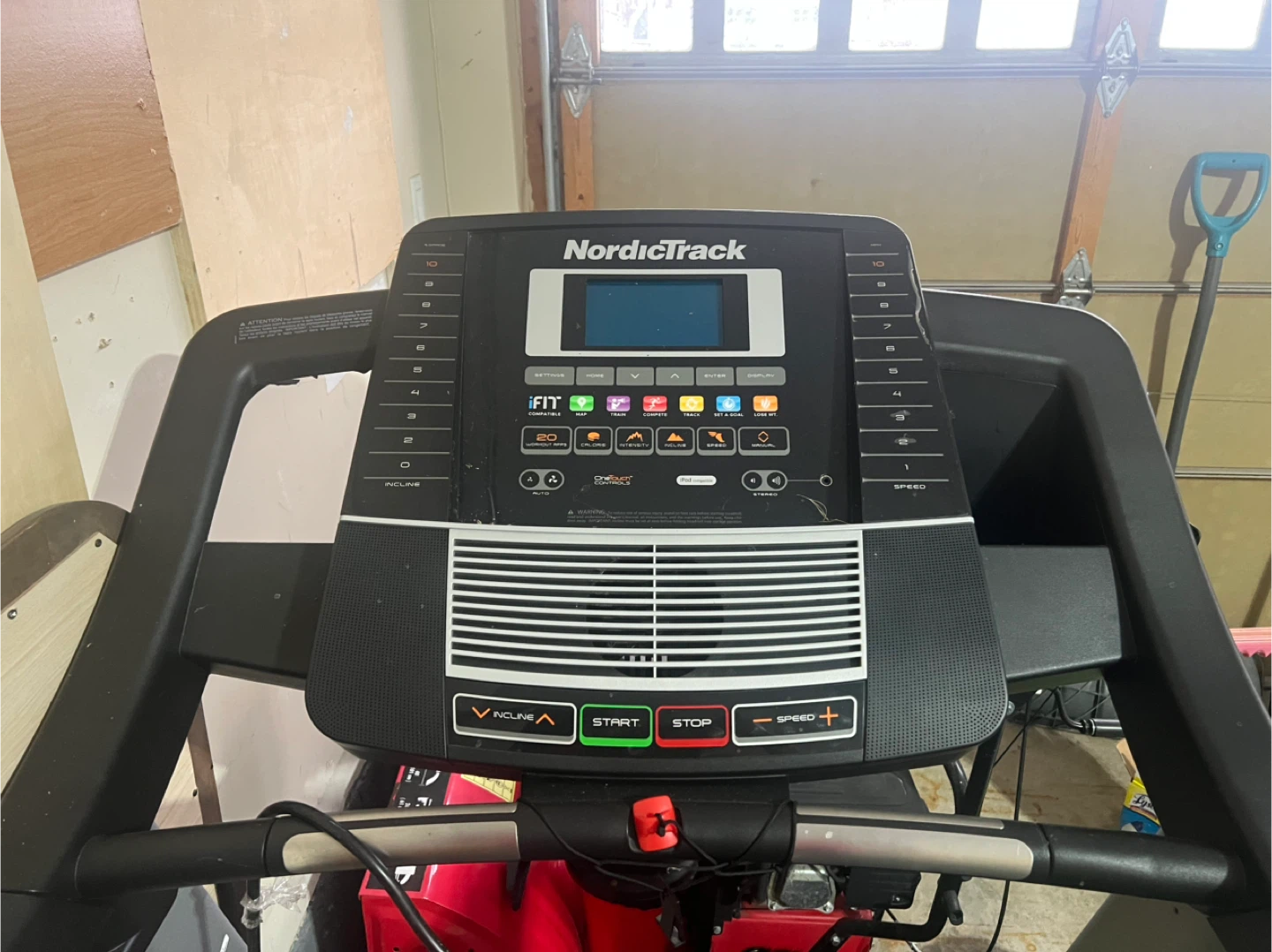NordicTrack C 200 Treadmill - photo 5