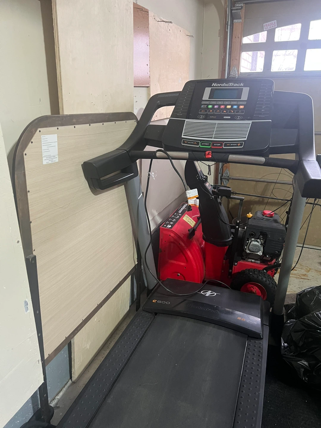 NordicTrack C 200 Treadmill - photo 4