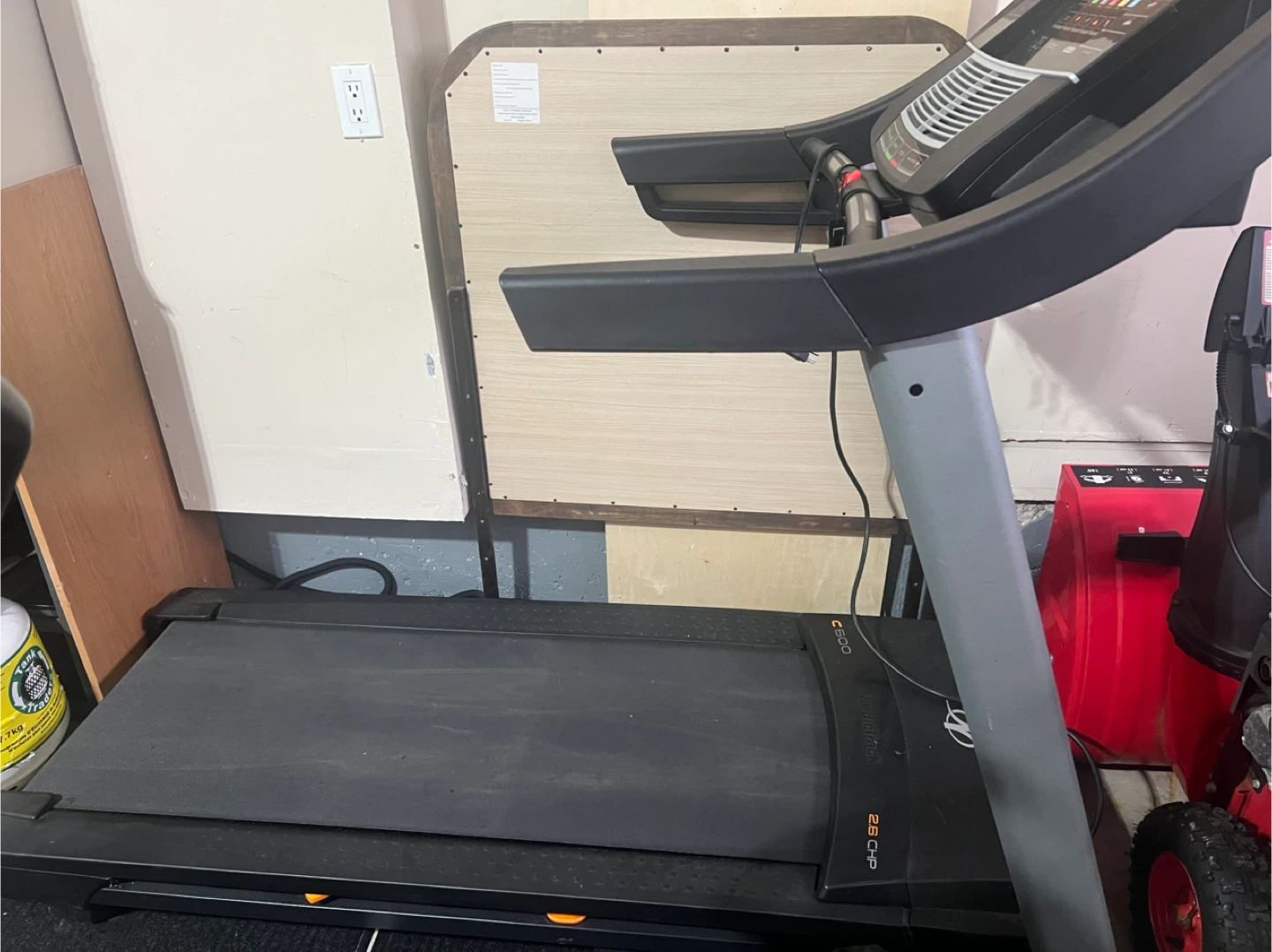 NordicTrack C 200 Treadmill - photo 2