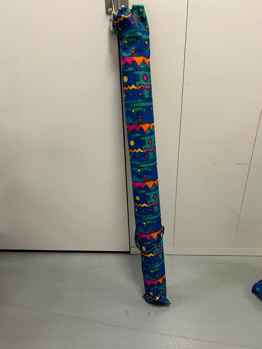 Beach Umbrella with Carrying Case - Colorful Pattern - photo 2