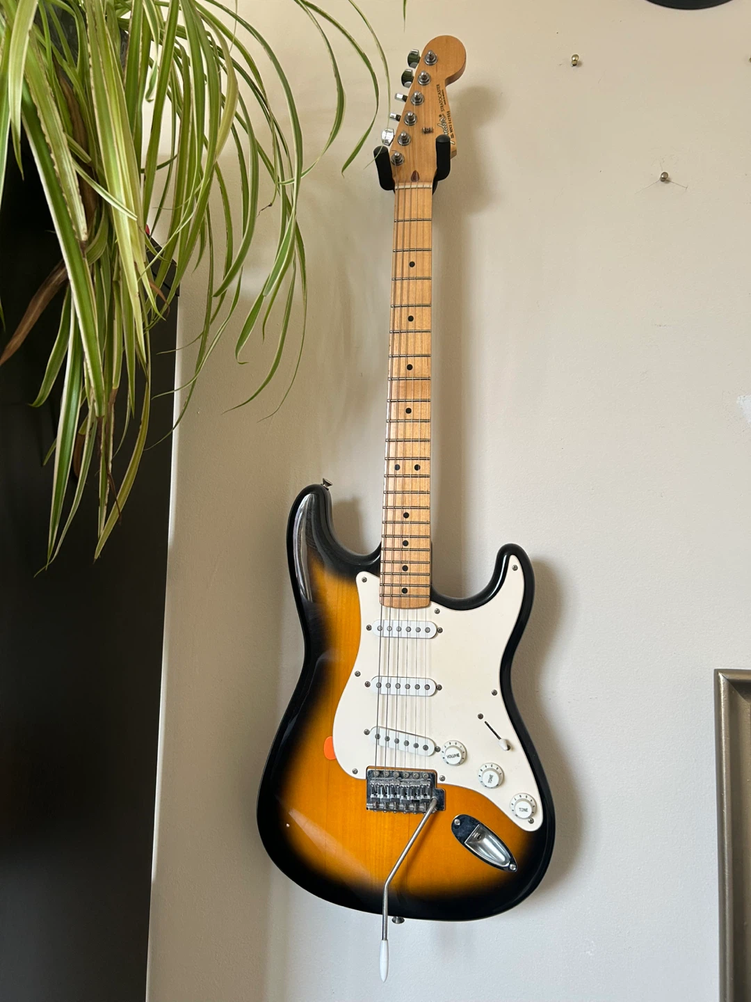 Fender Stratocaster Electric Guitar