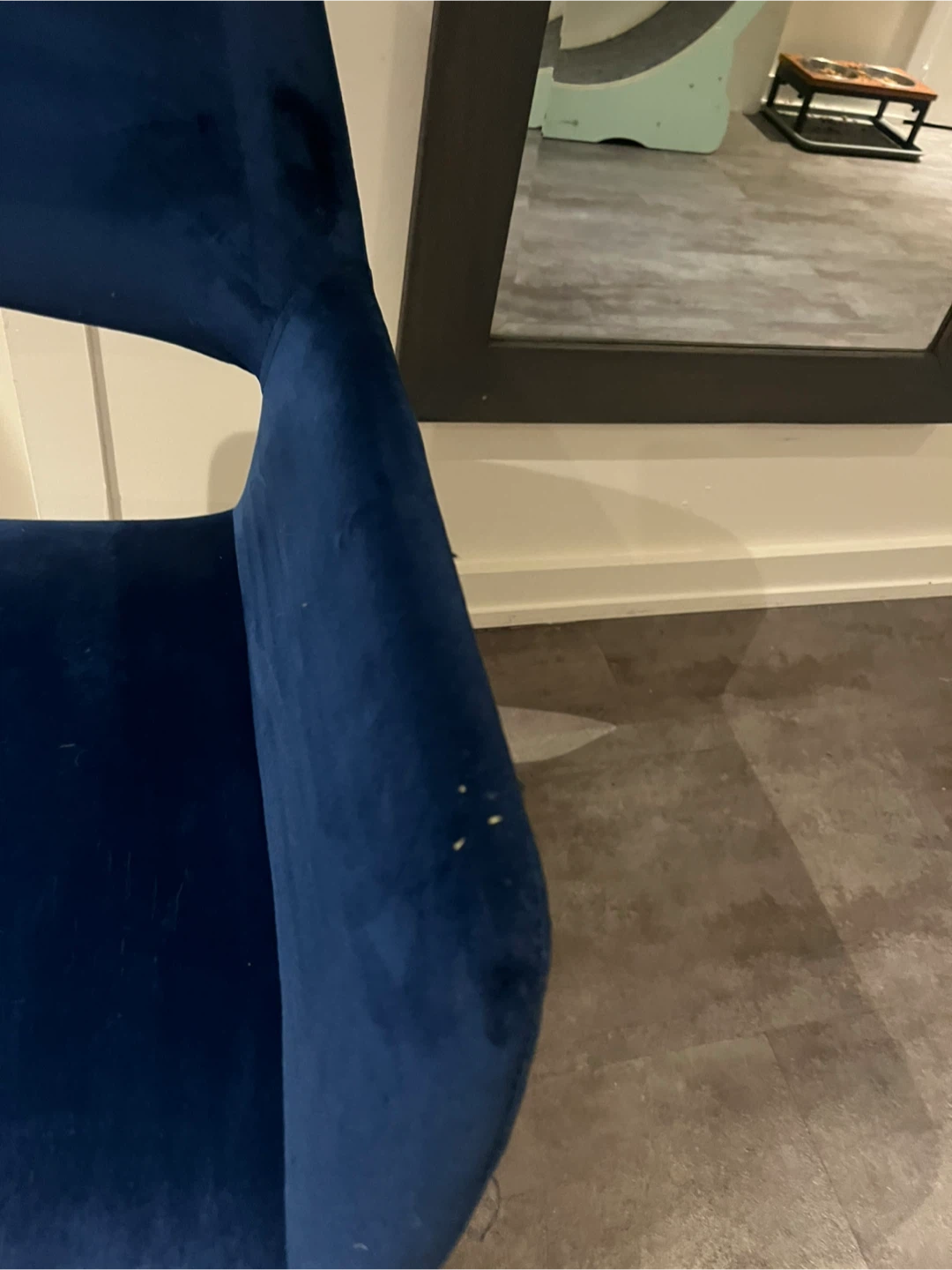 Blue Velvet Armchair (cat owners) - photo 2