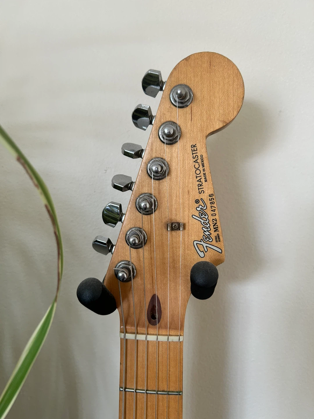 Fender Stratocaster Electric Guitar - photo 3