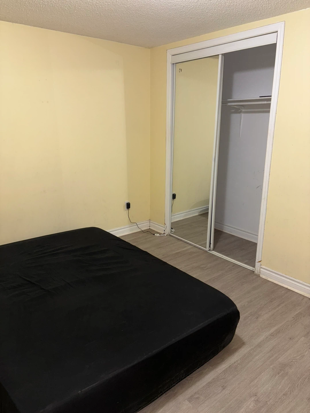 2 Bedroom Basement Apartment for rent. - photo 2