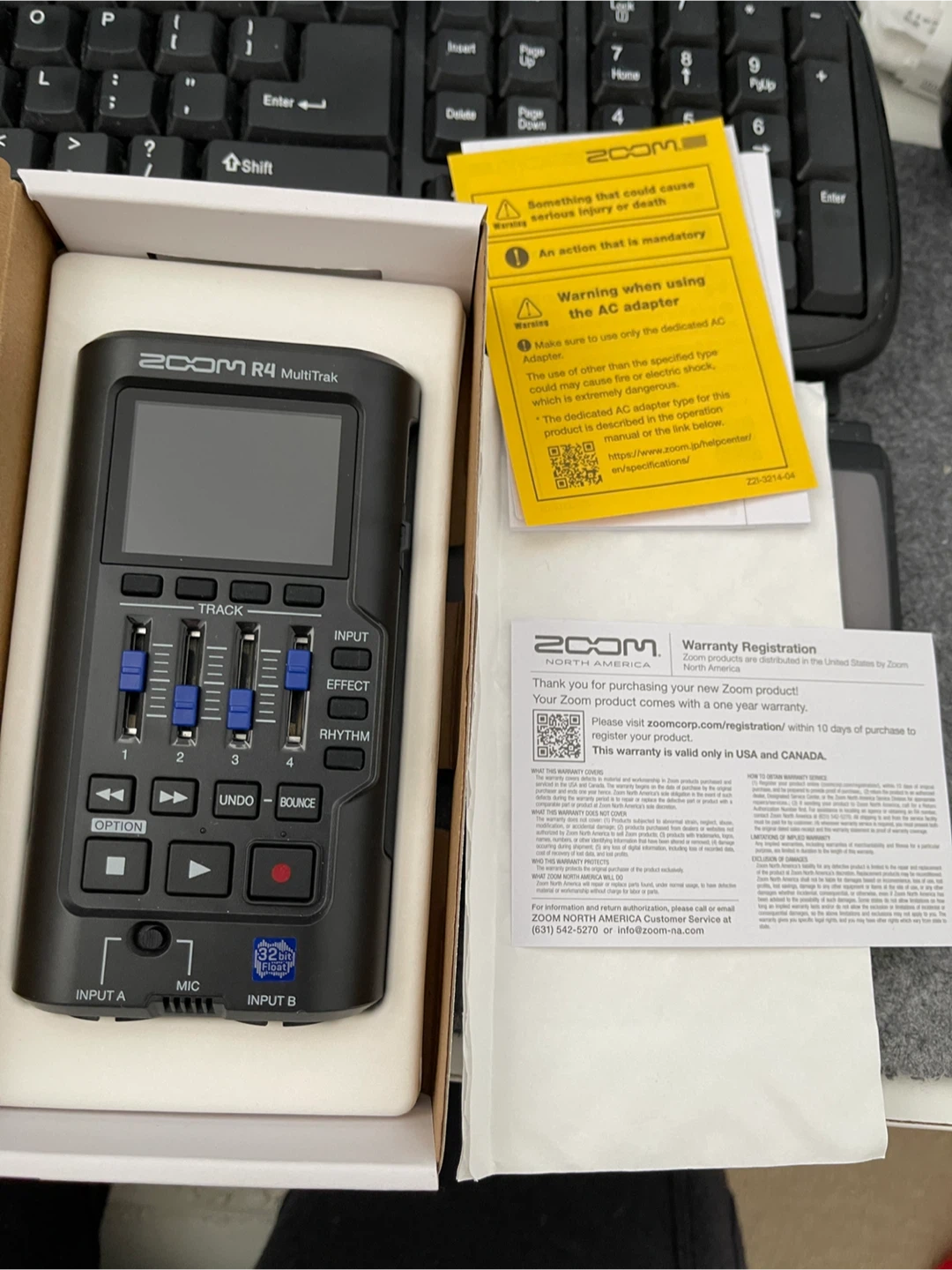 ZOOM R4 MultiTrak 4-Track Recorder