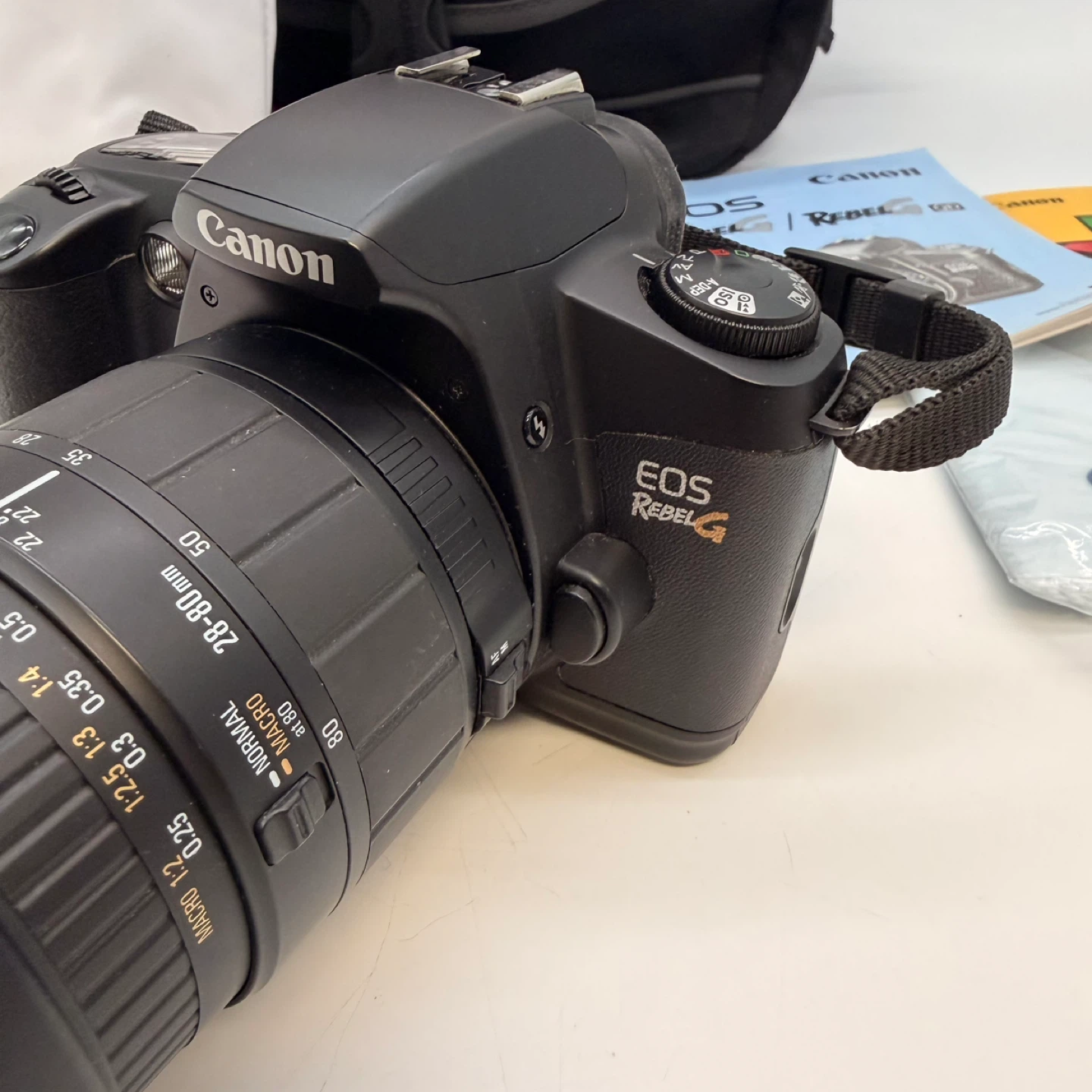 Canon EOS Rebel G 35mm Film Camera + Sigma Lens + Bag - photo 2