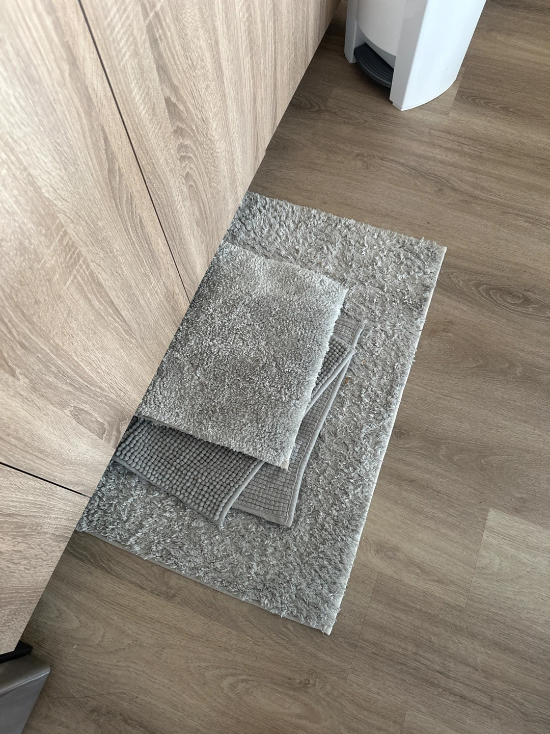 FREE Set of 3 Grey Bath Mats