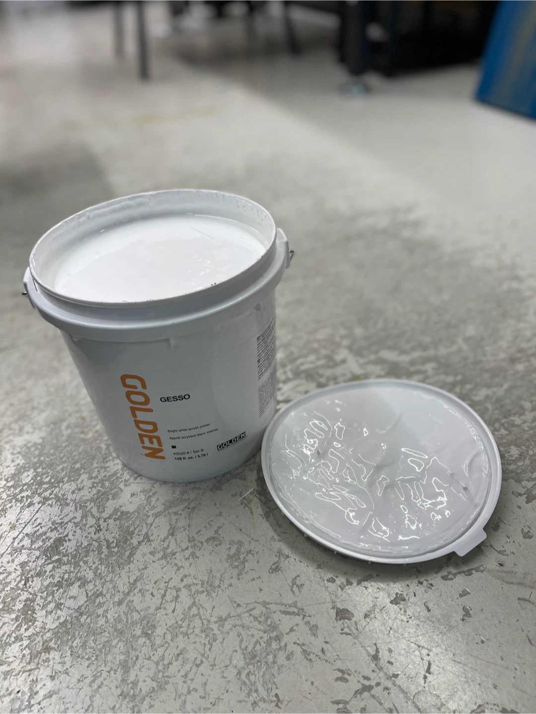 🥕 Golden Gesso Bright White Acrylic Primer - 128 fl. oz. - photo 3