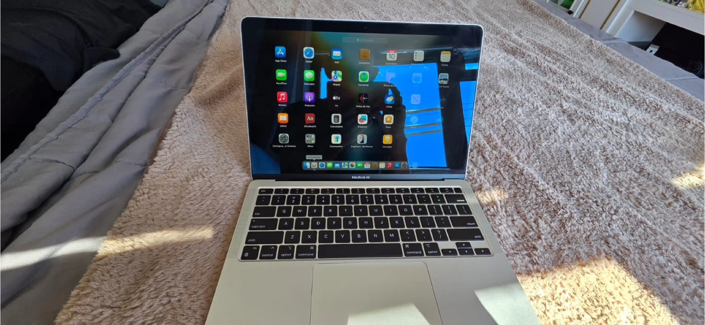 Apple MacBook Air